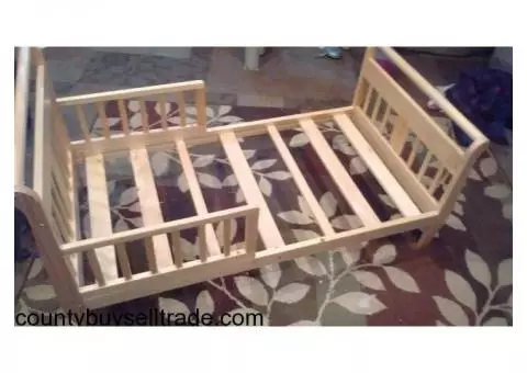 Toddler sleigh bed frame